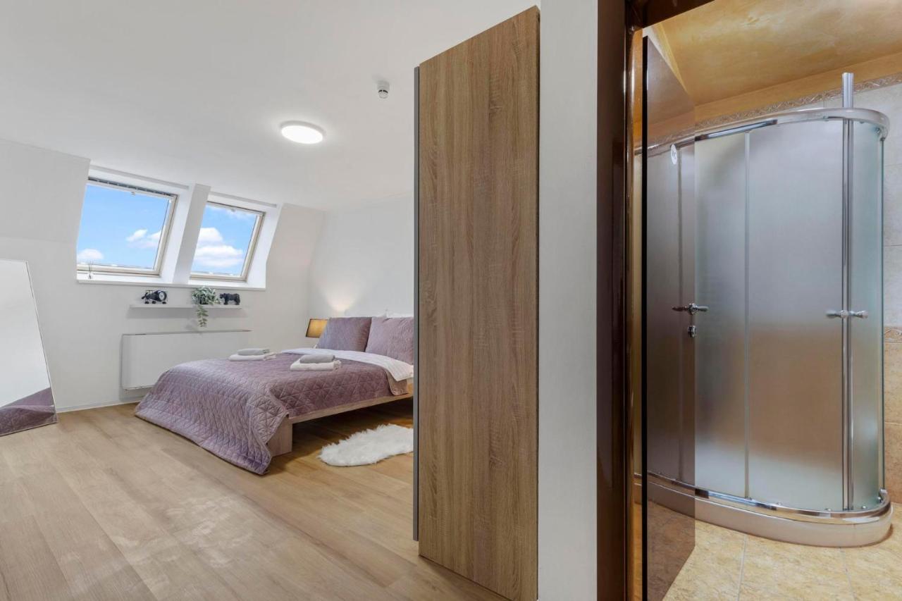 Family Hub In Centre Apartment Братислава Екстериор снимка