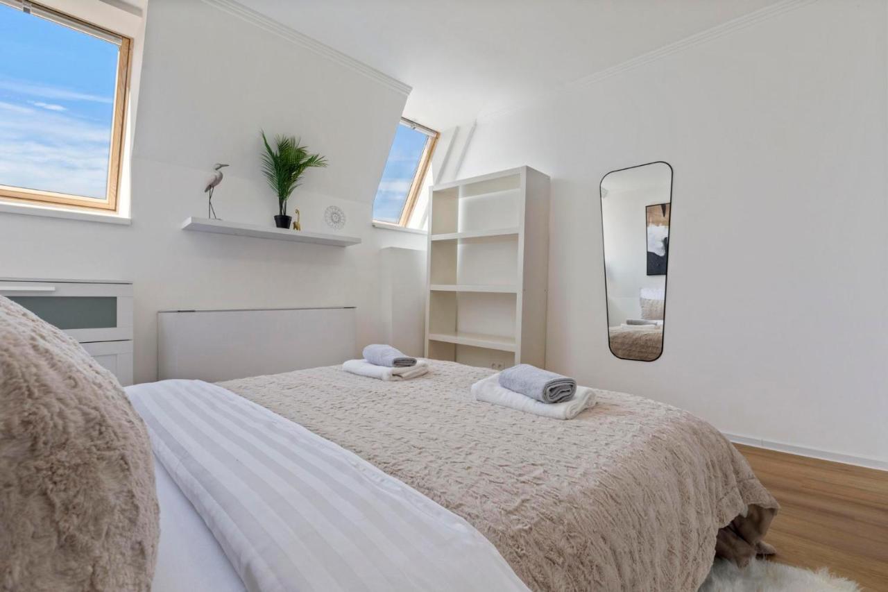 Family Hub In Centre Apartment Братислава Екстериор снимка